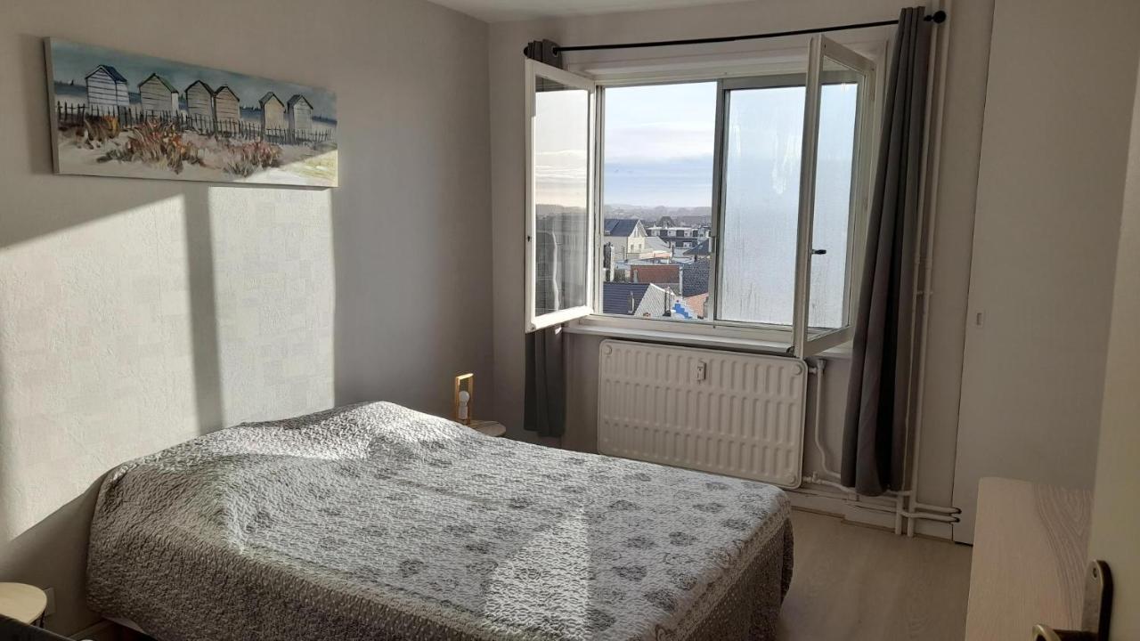 Berck: Front De Mer Avec Vue Sur La Plage Bagian luar foto